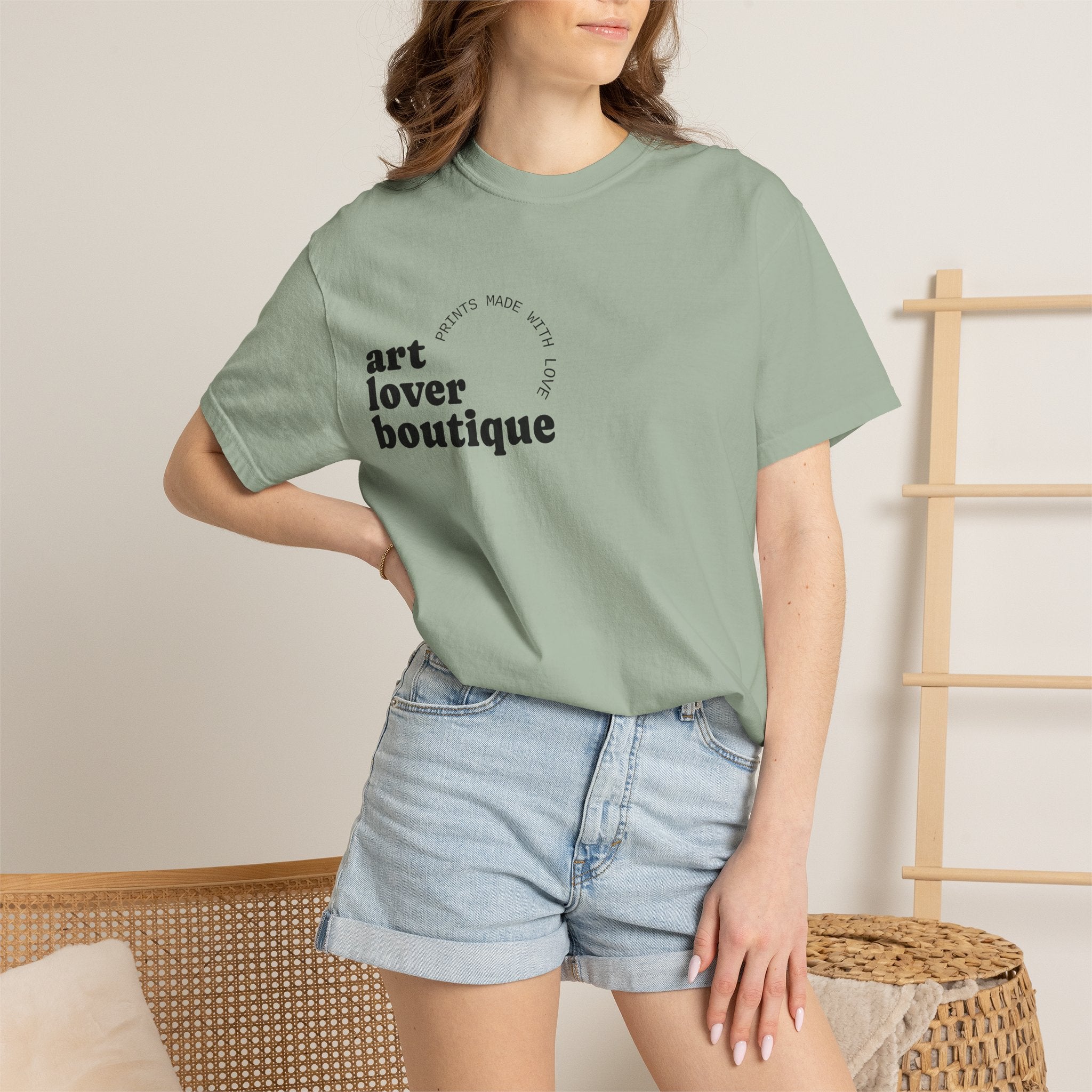 Art Lover Boutique T‑Shirt — Minimalist Graphic Tee