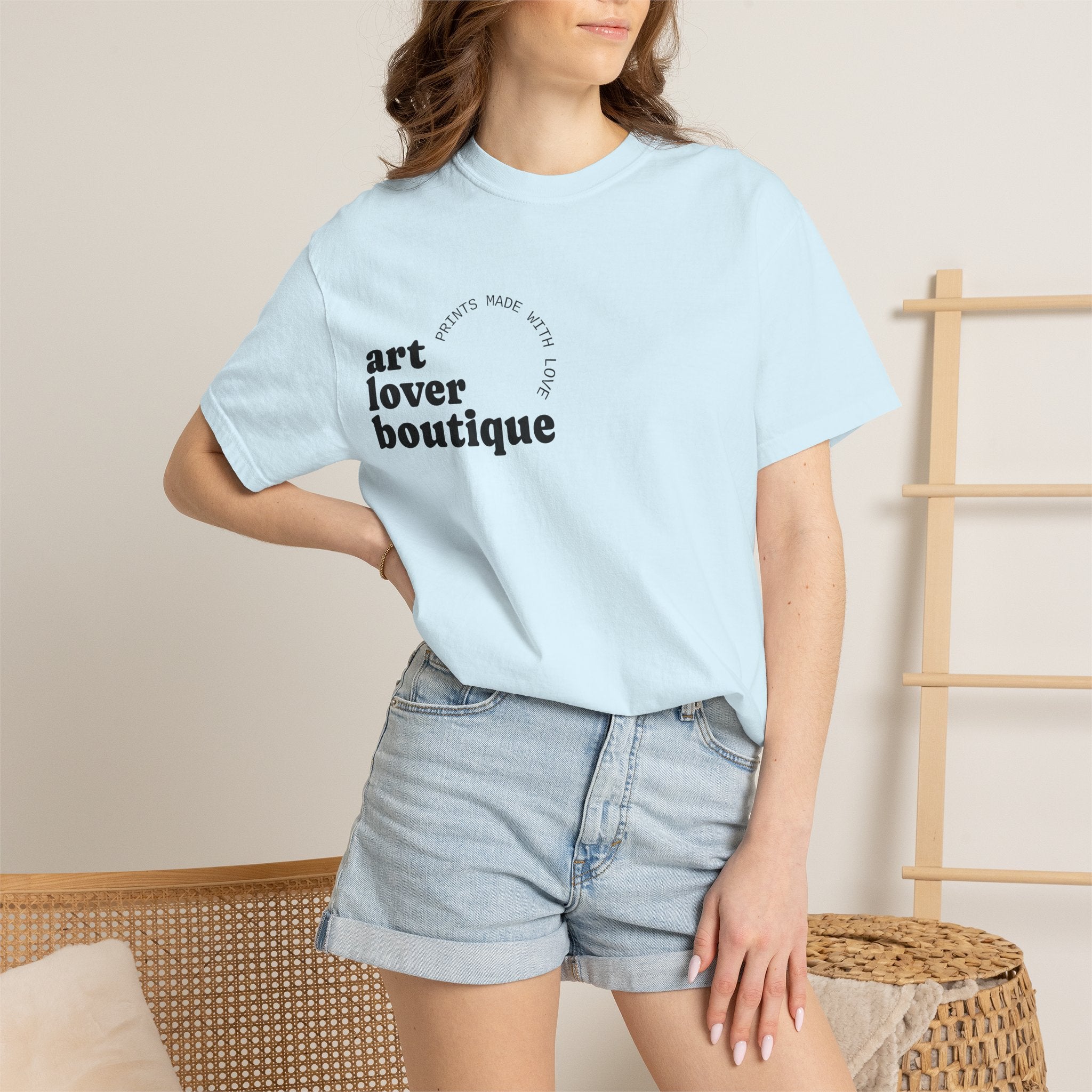 Art Lover Boutique T‑Shirt — Minimalist Graphic Tee
