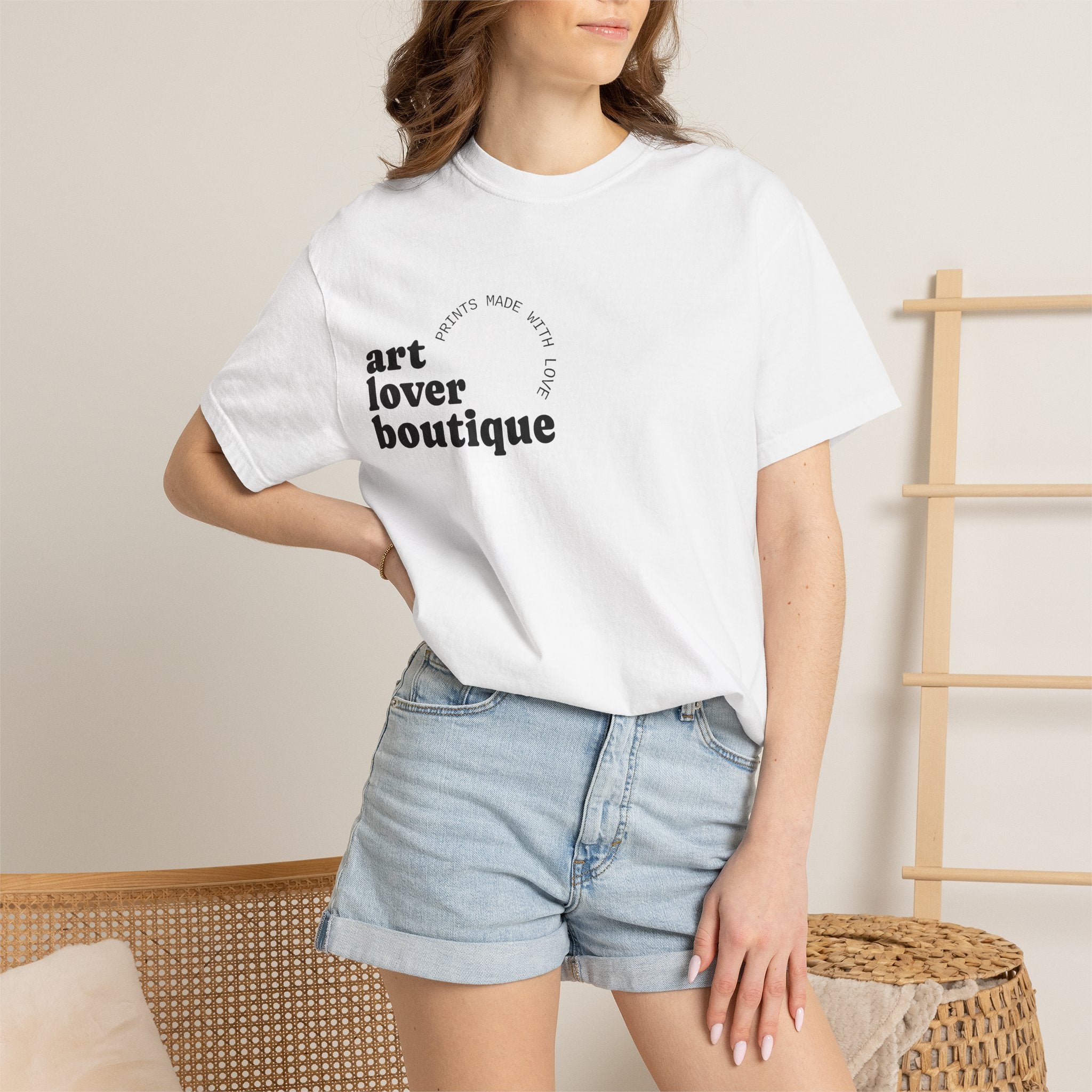 Art Lover Boutique T‑Shirt — Minimalist Graphic Tee